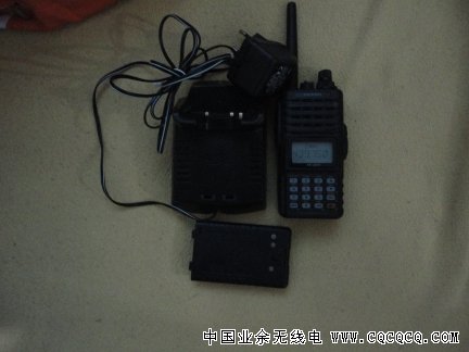 yaesu277   700元/台 2块电池