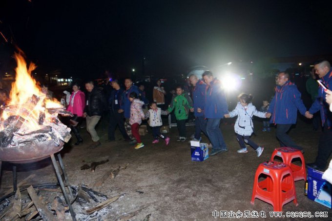 篝火晚会