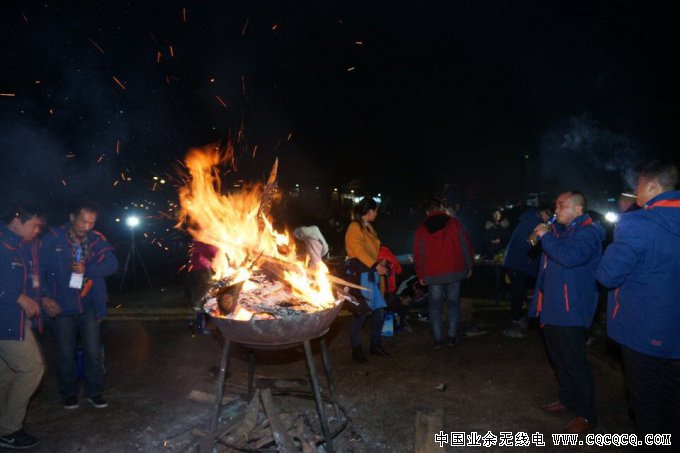 篝火晚会